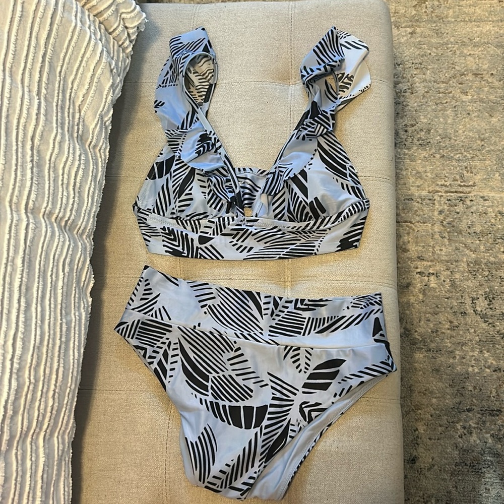 Aerie Swimsuit NWOT Palm Pattern